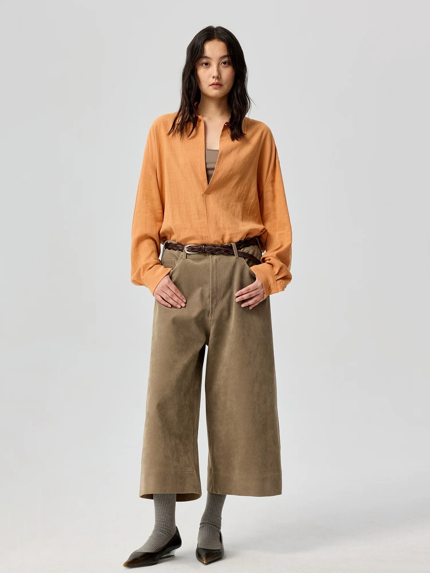 Relaxed Linen Collared Blouse