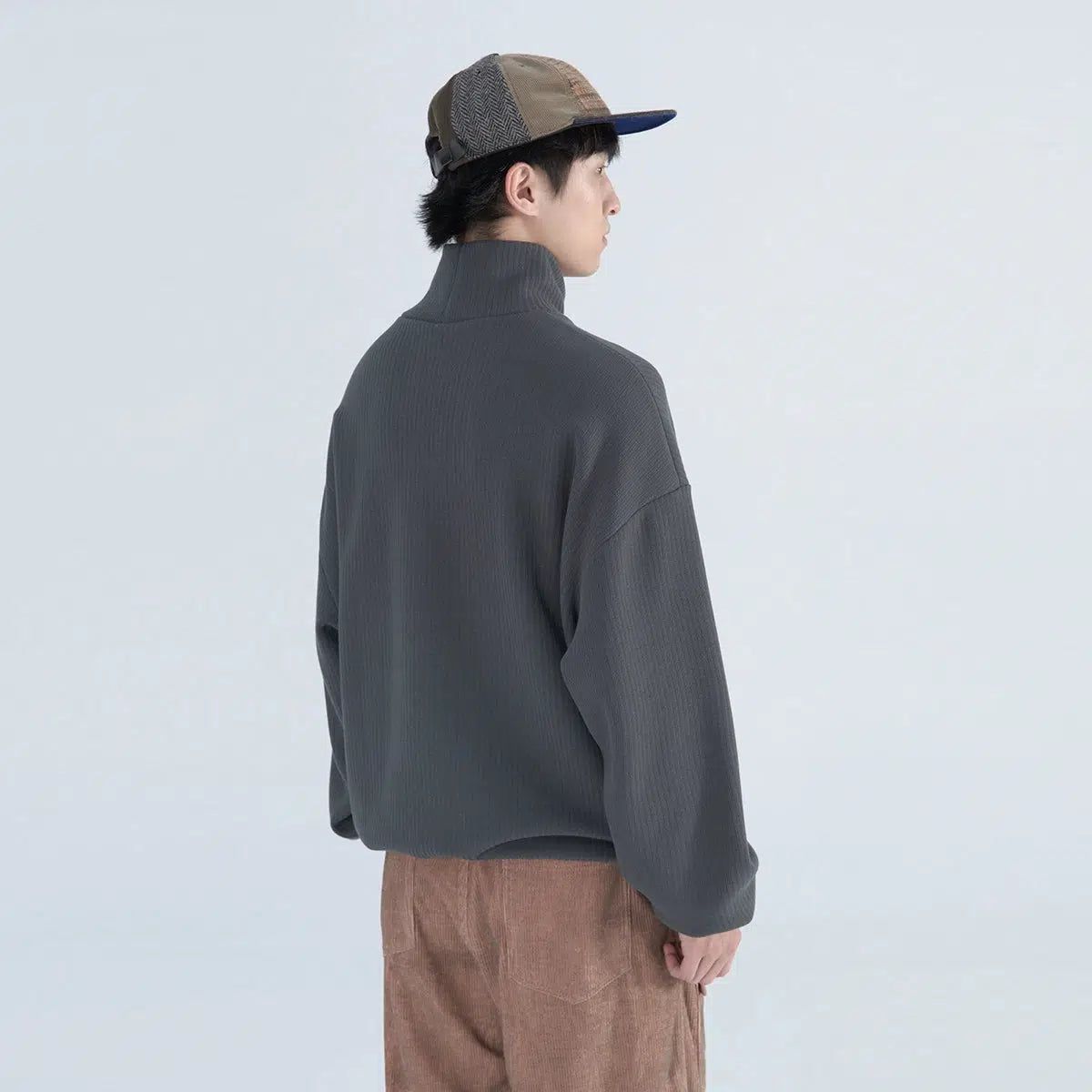 Relaxed Fit Mockneck Sweatshirt